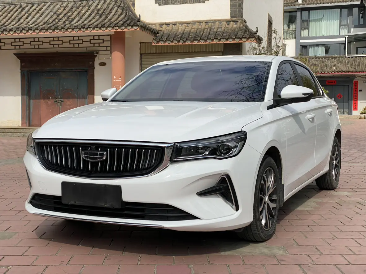 Geely Emgrand  из Китая