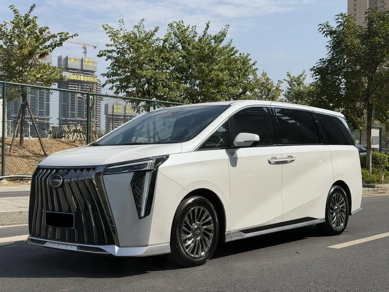 GAC Trumpchi M8  из Китая