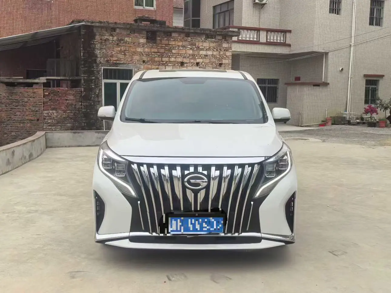 GAC Trumpchi M8  из Китая