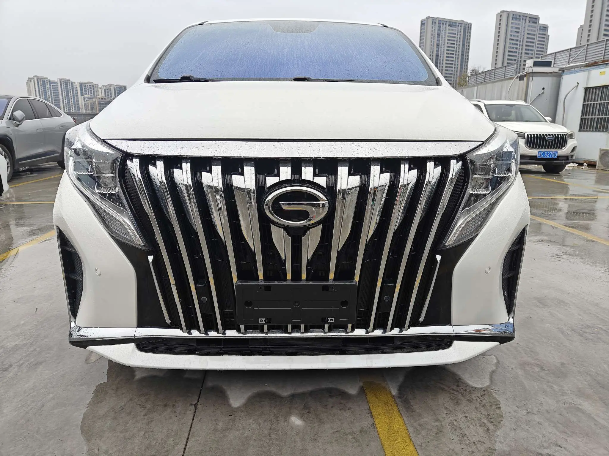 GAC Trumpchi M8  из Китая