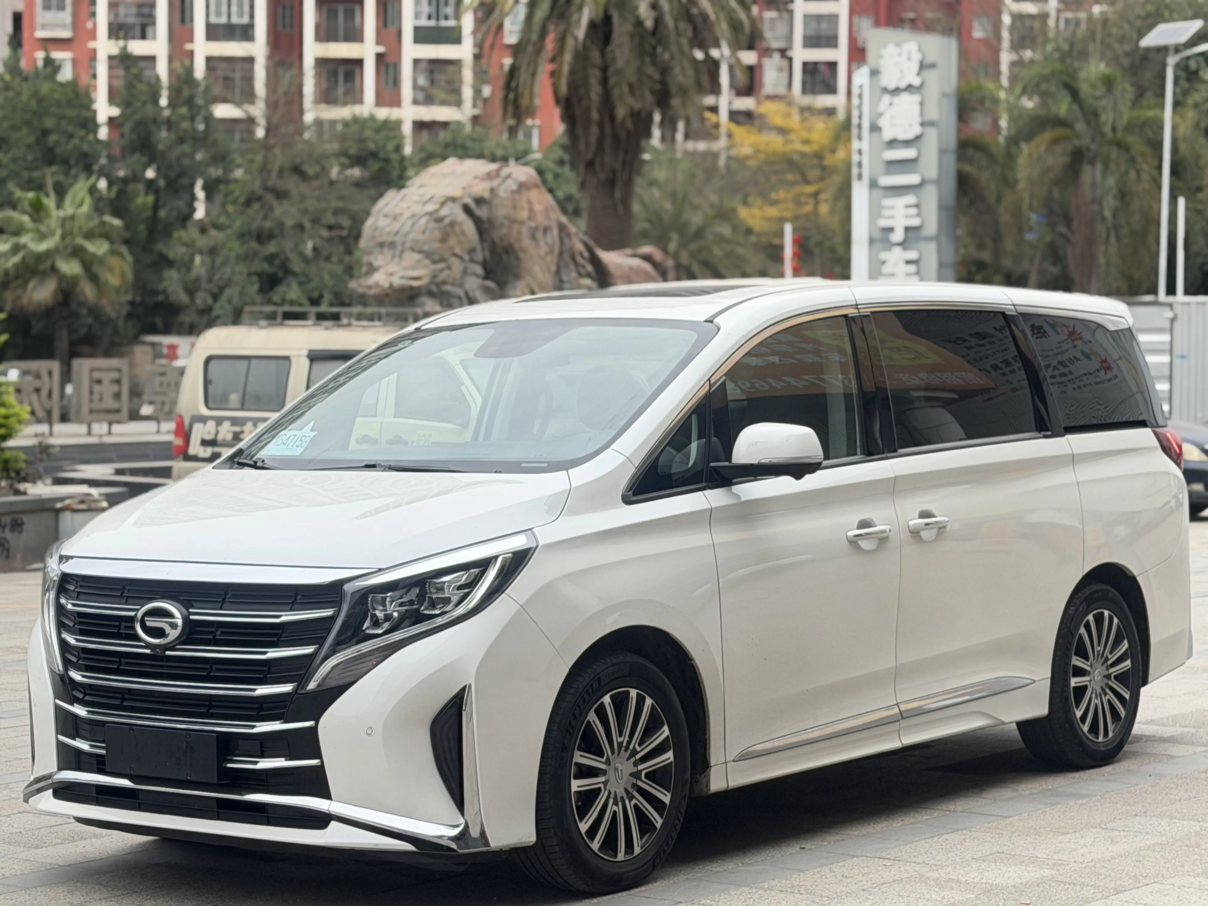 GAC Trumpchi M8  из Китая