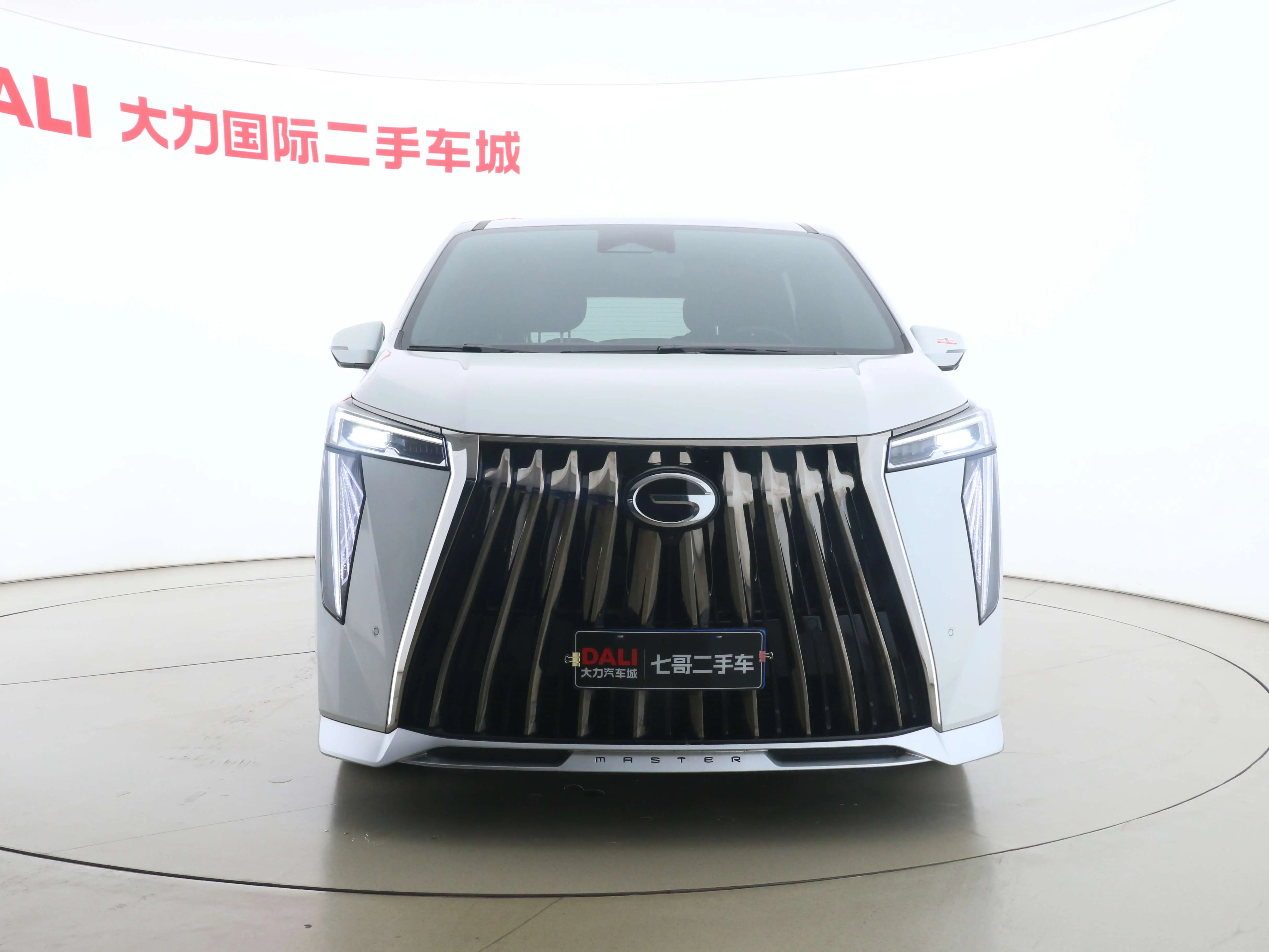 GAC Trumpchi M8  из Китая