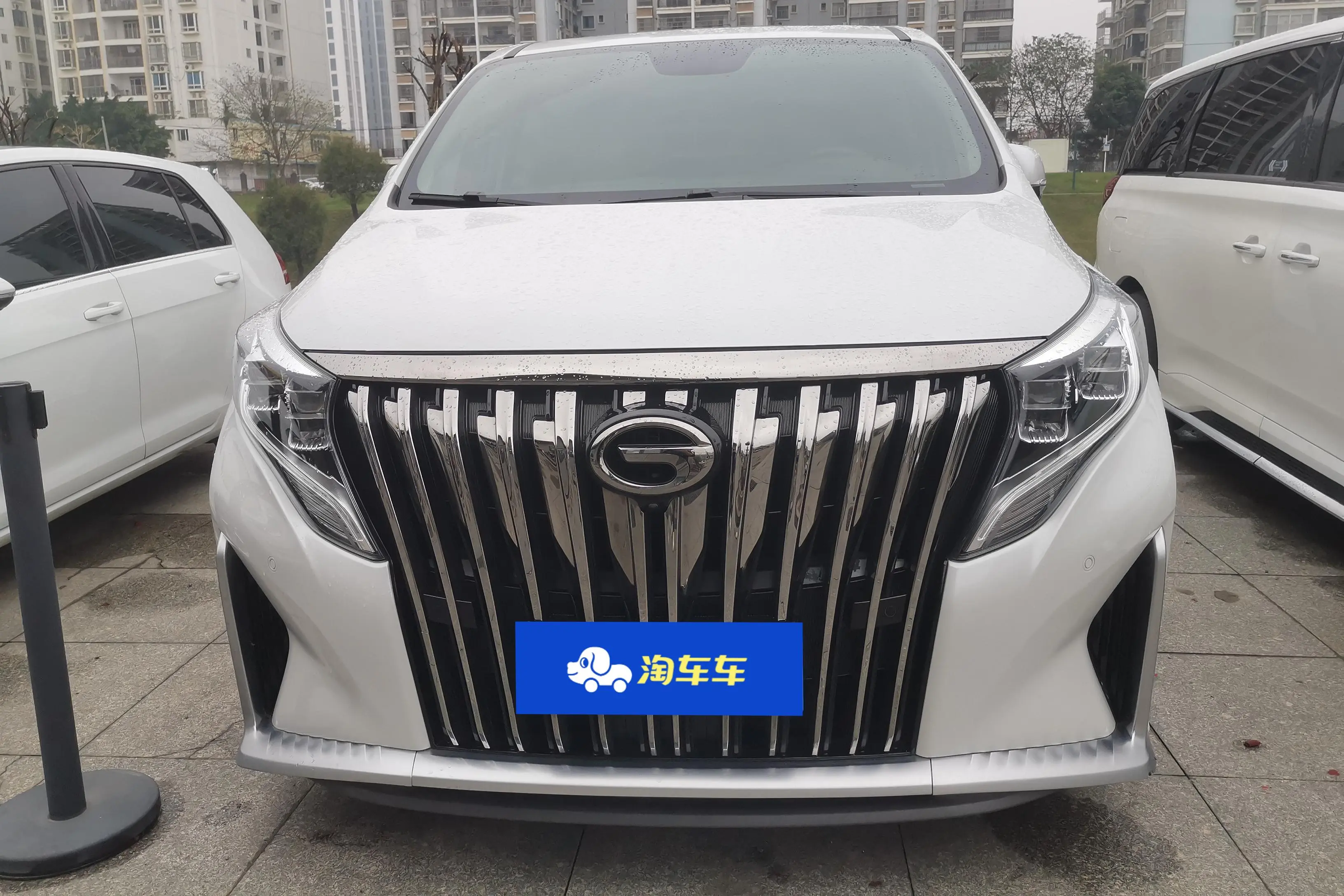 GAC Trumpchi M8  из Китая