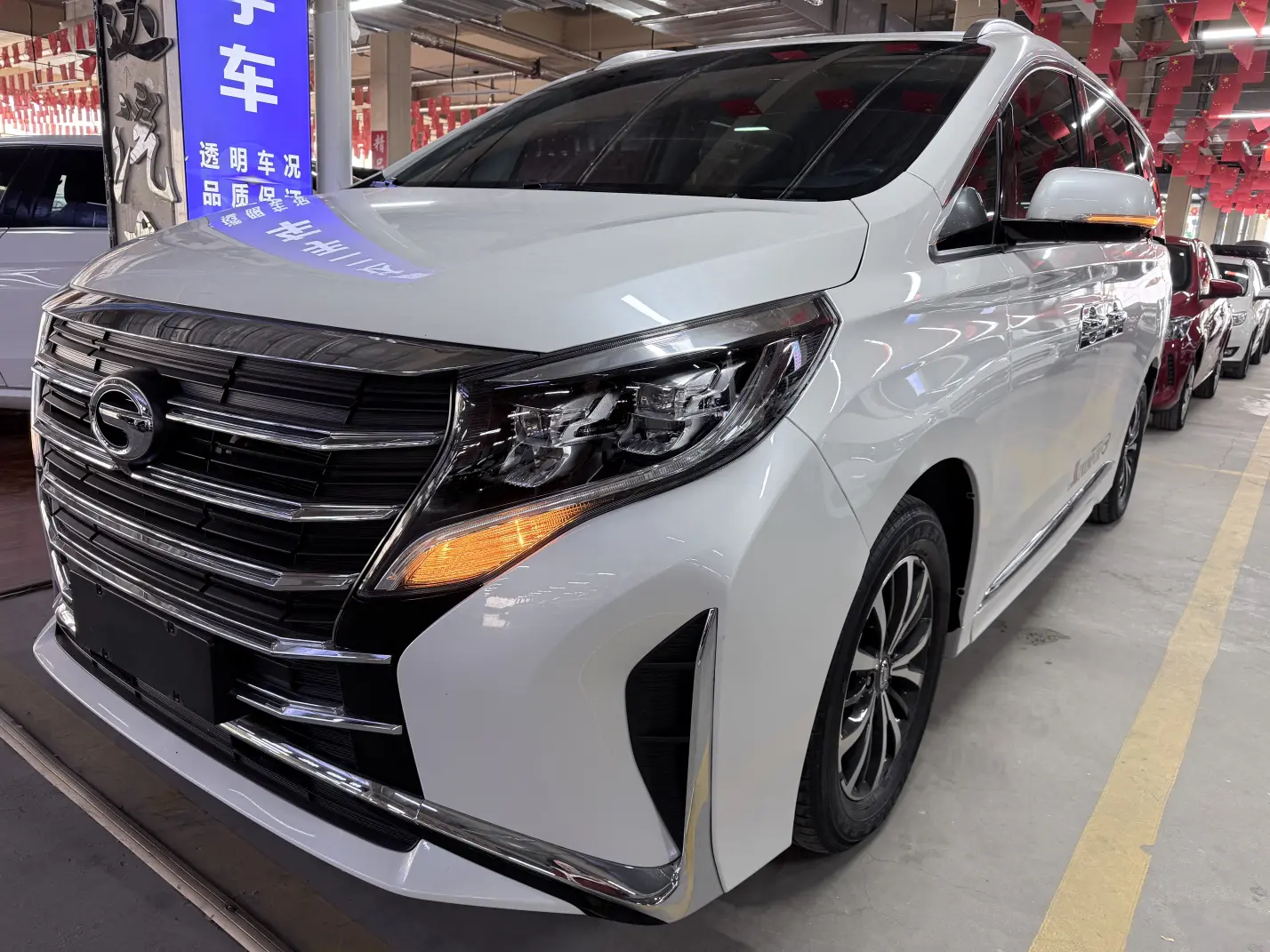 GAC Trumpchi M8  из Китая
