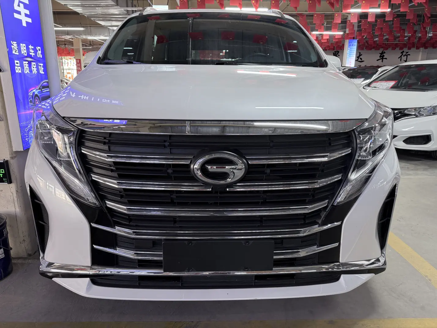 GAC Trumpchi M8  из Китая