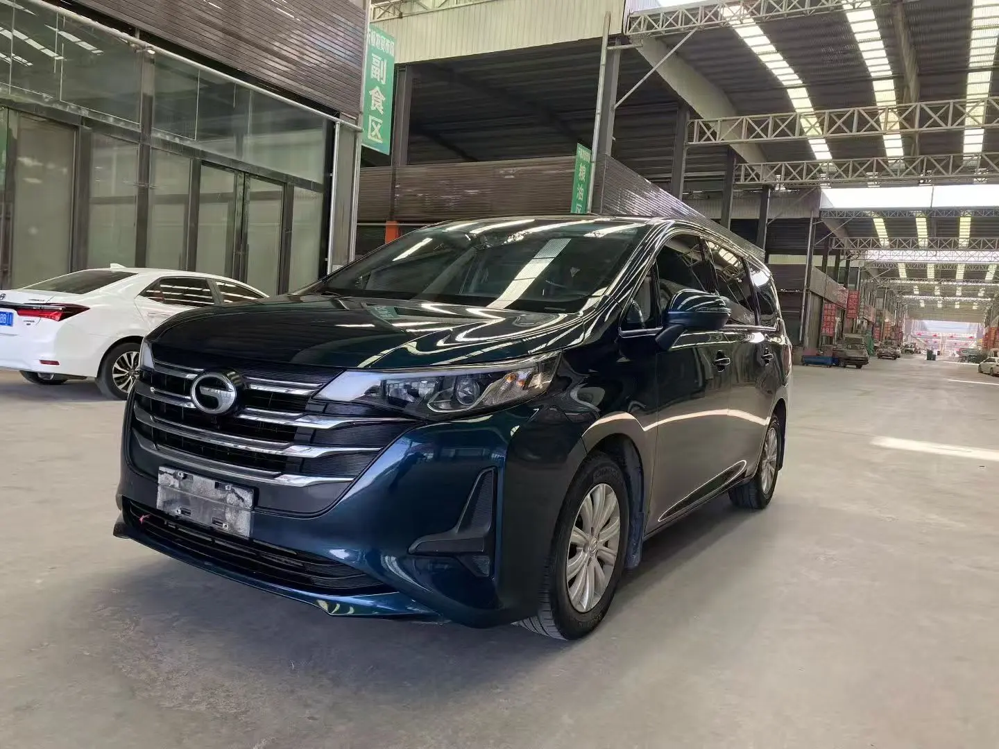 GAC Trumpchi M6  из Китая