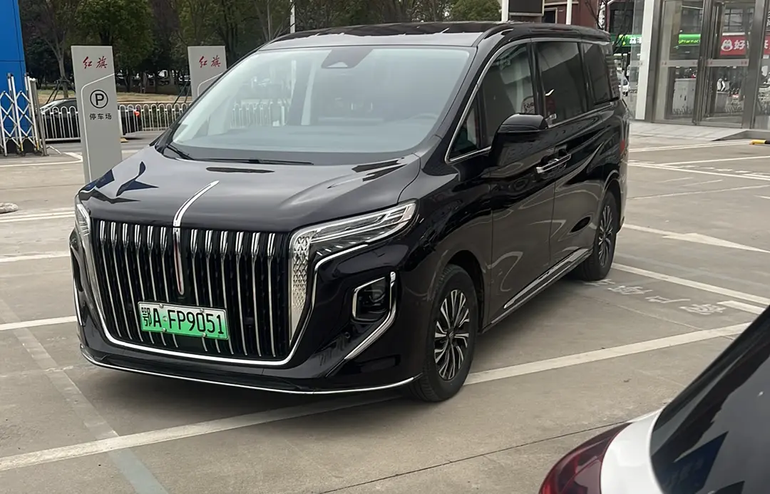 Hongqi HQ9 PHEV  из Китая