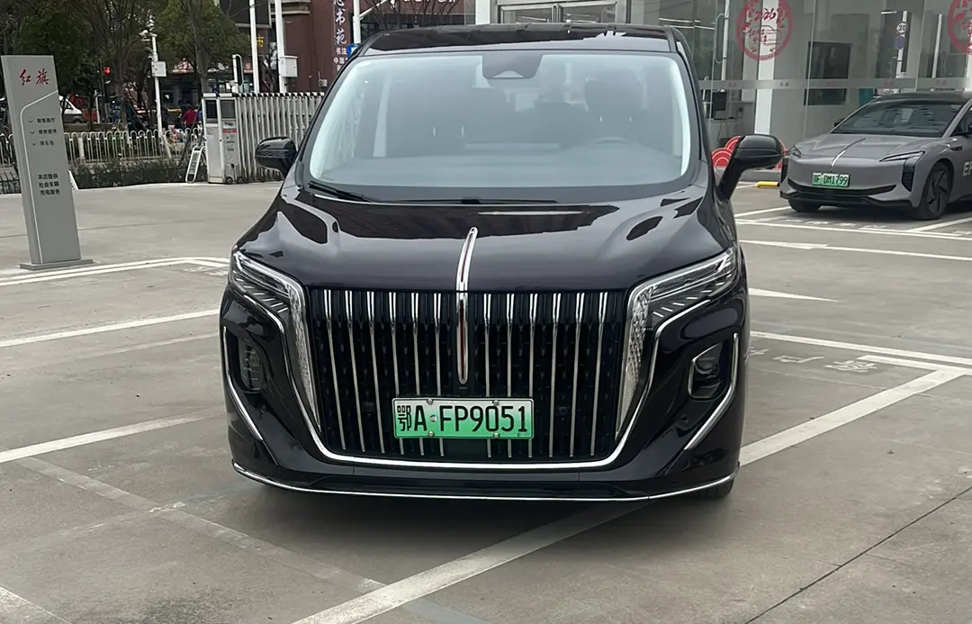 Hongqi HQ9 PHEV  из Китая