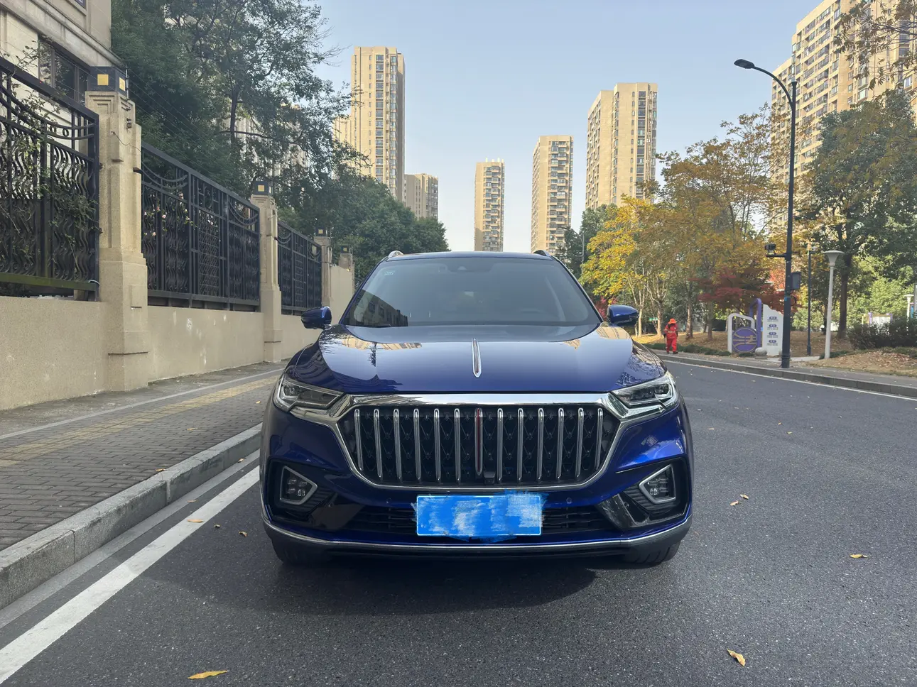 Hongqi HS5  из Китая