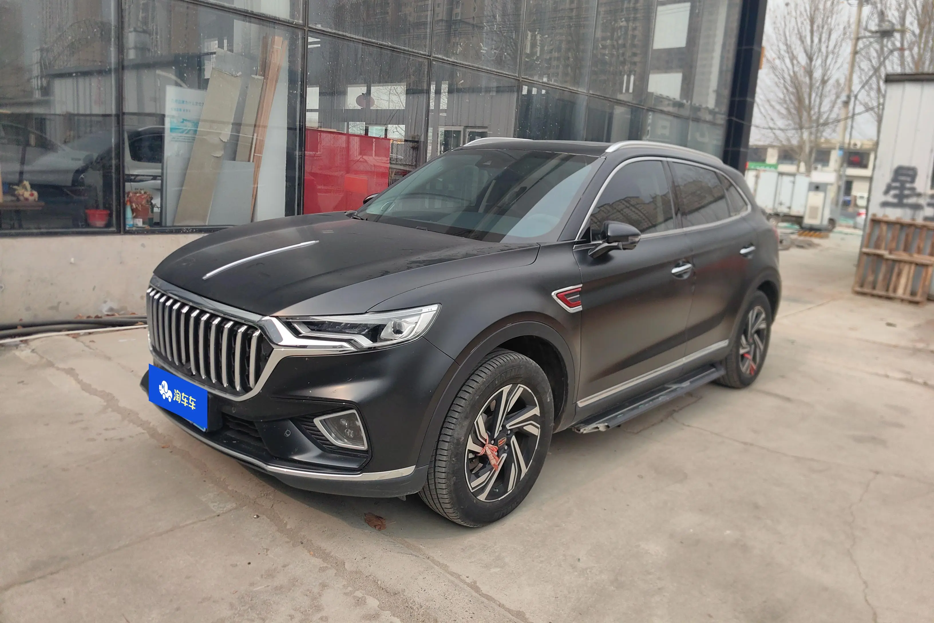 Hongqi HS5  из Китая