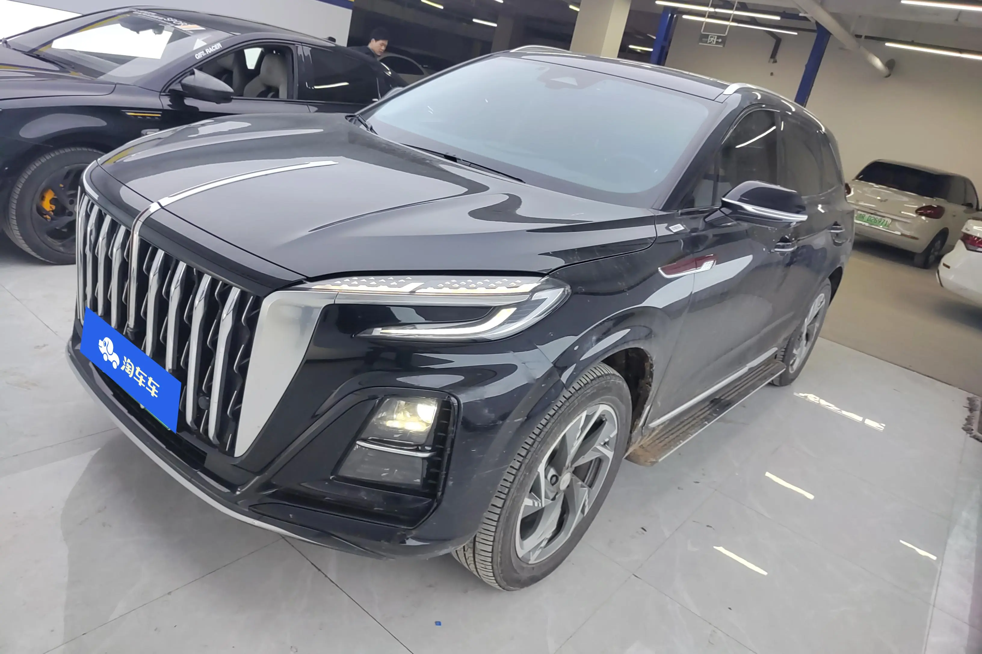 Hongqi HS3 PHEV  из Китая