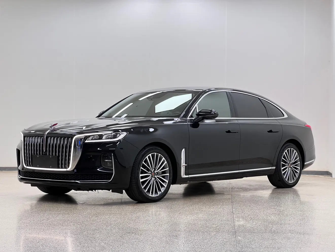 Hongqi H9  из Китая