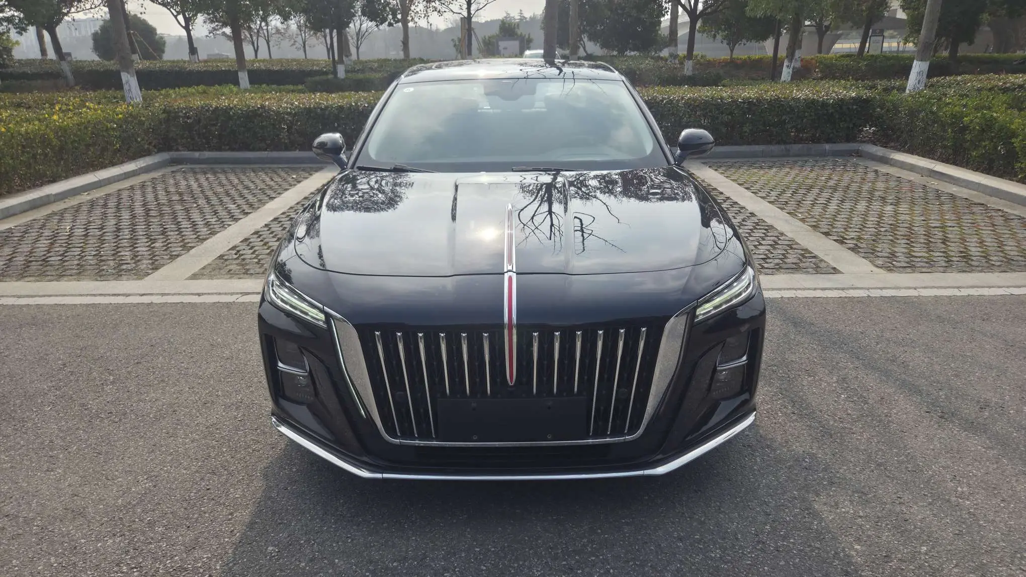 Hongqi H5  из Китая