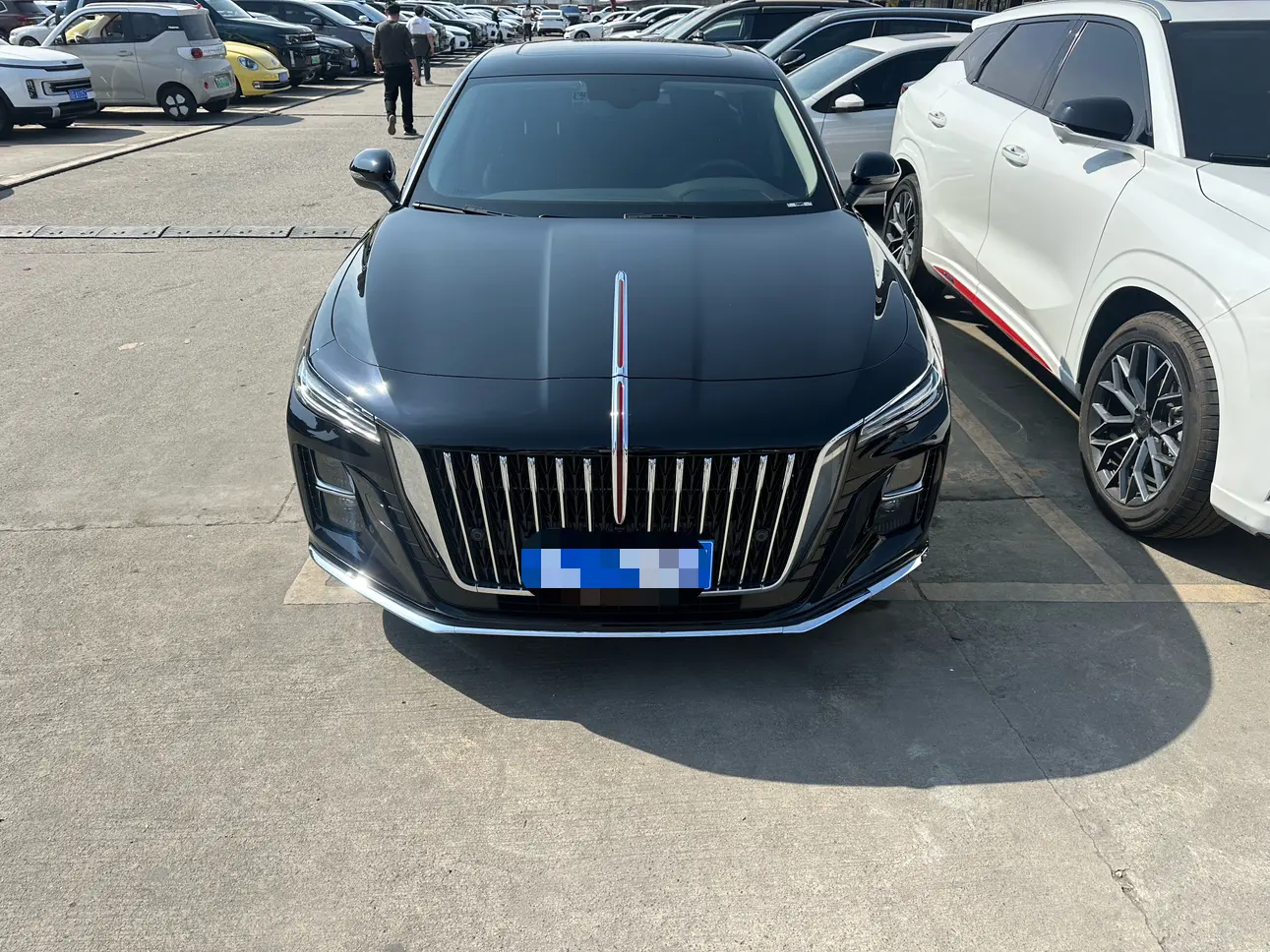 Hongqi H5  из Китая