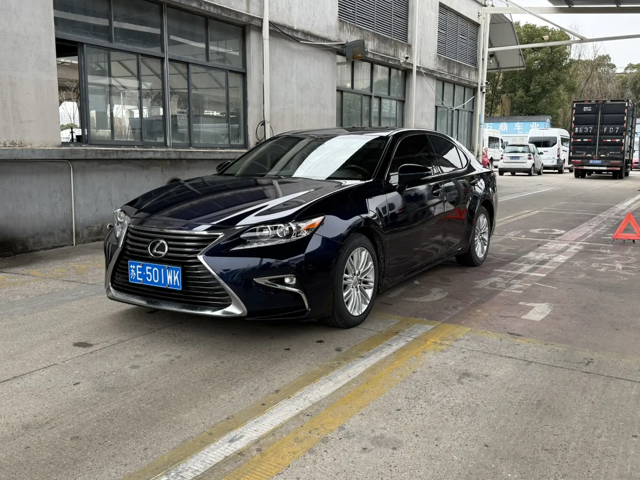 Lexus ES
