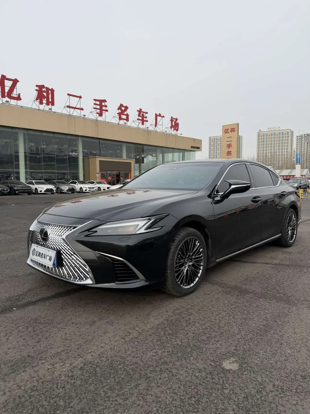 Lexus ES