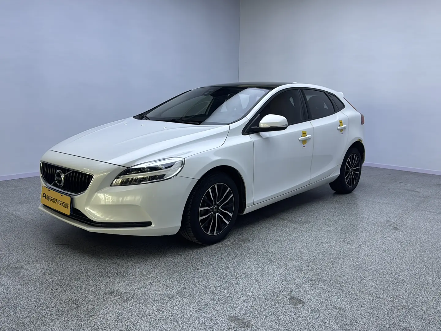 Volvo V40  из Китая