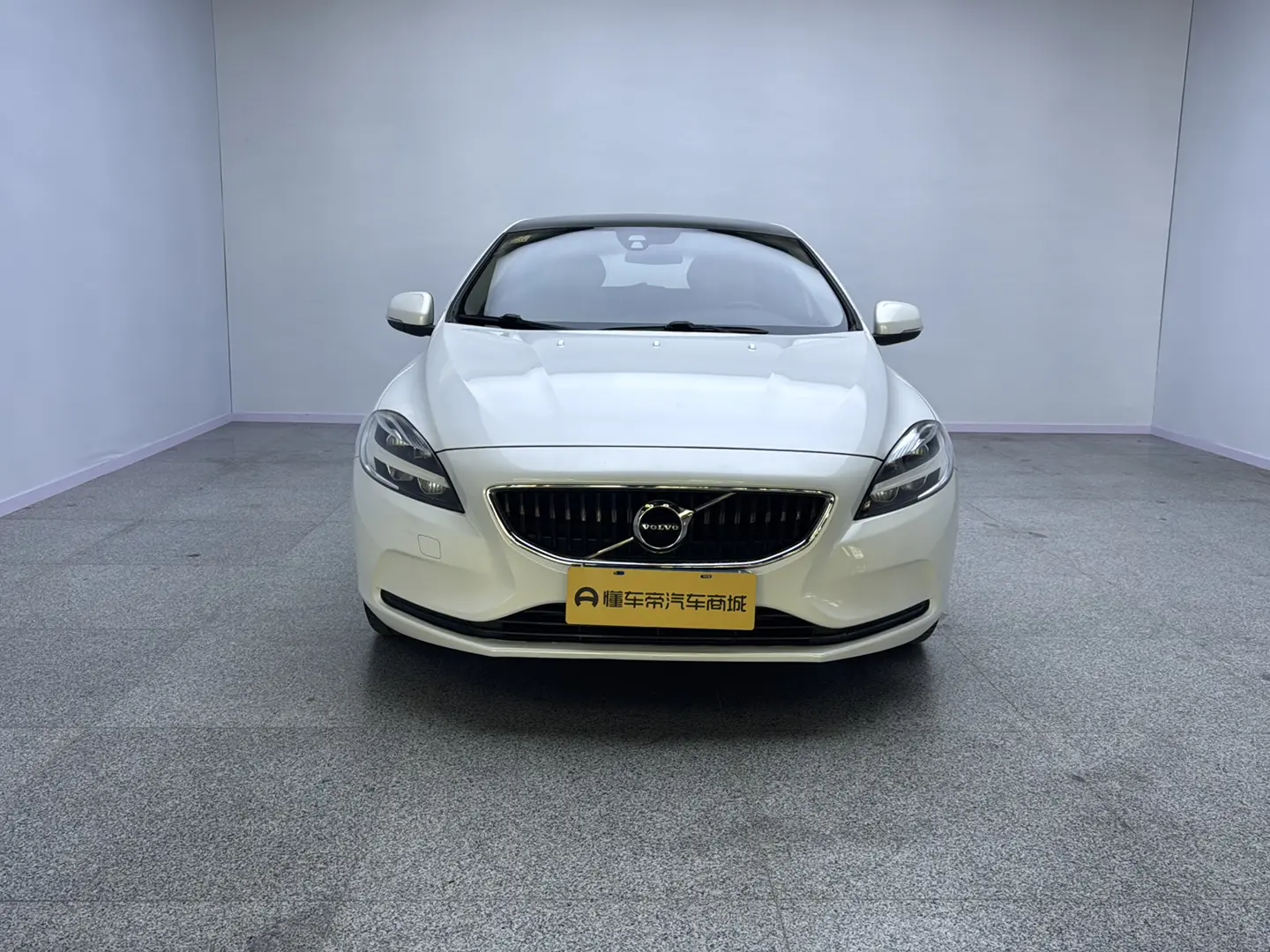 Volvo V40  из Китая