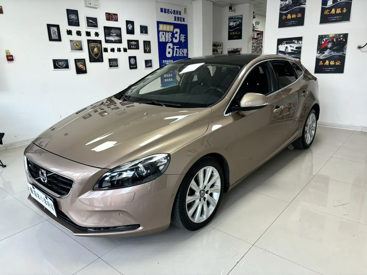 Volvo V40  из Китая
