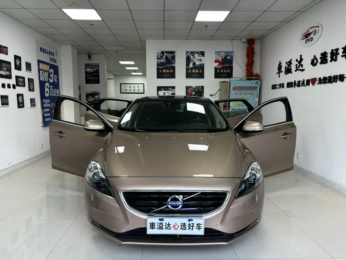 Volvo V40  из Китая