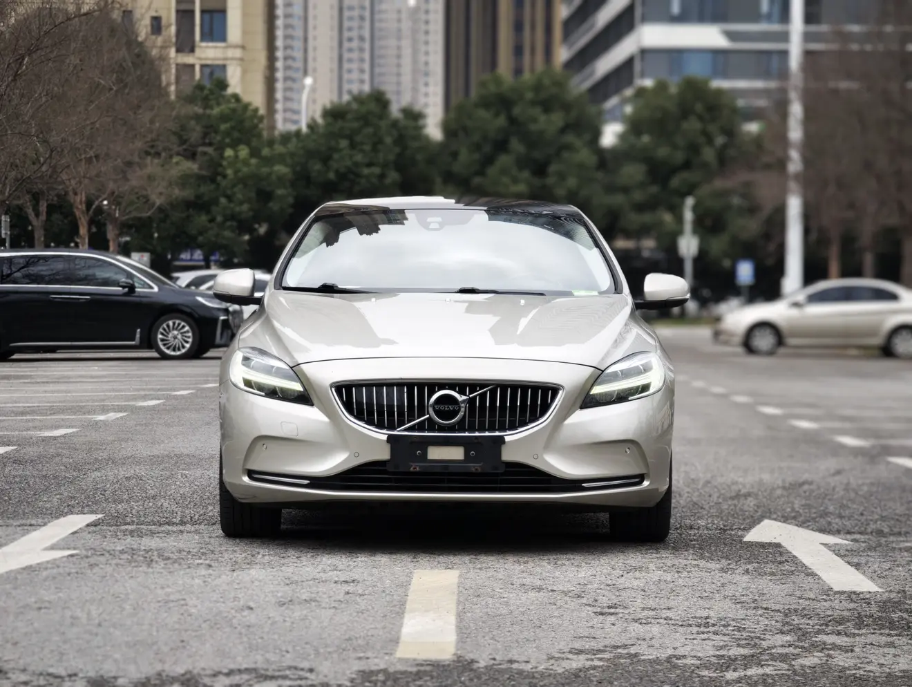 Volvo V40  из Китая