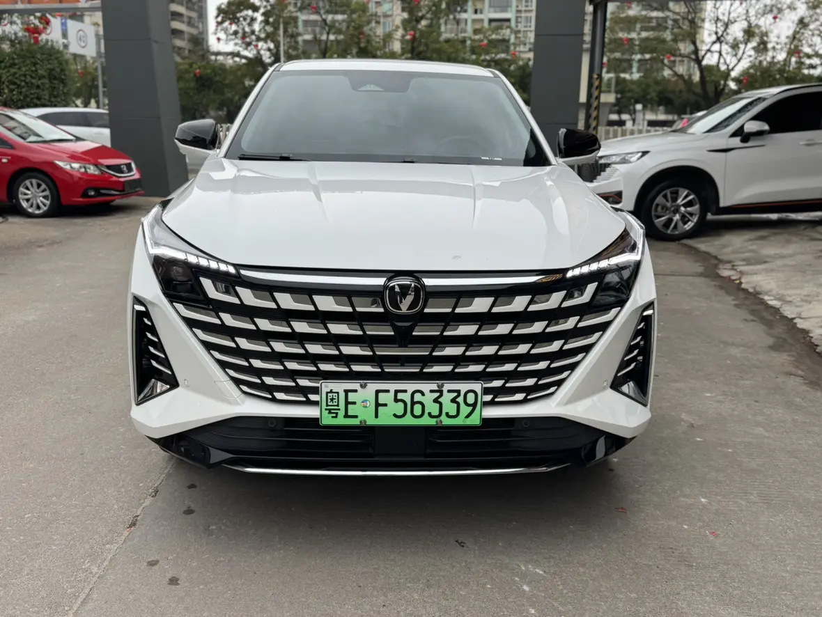 Changan UNI-Z PHEV  из Китая