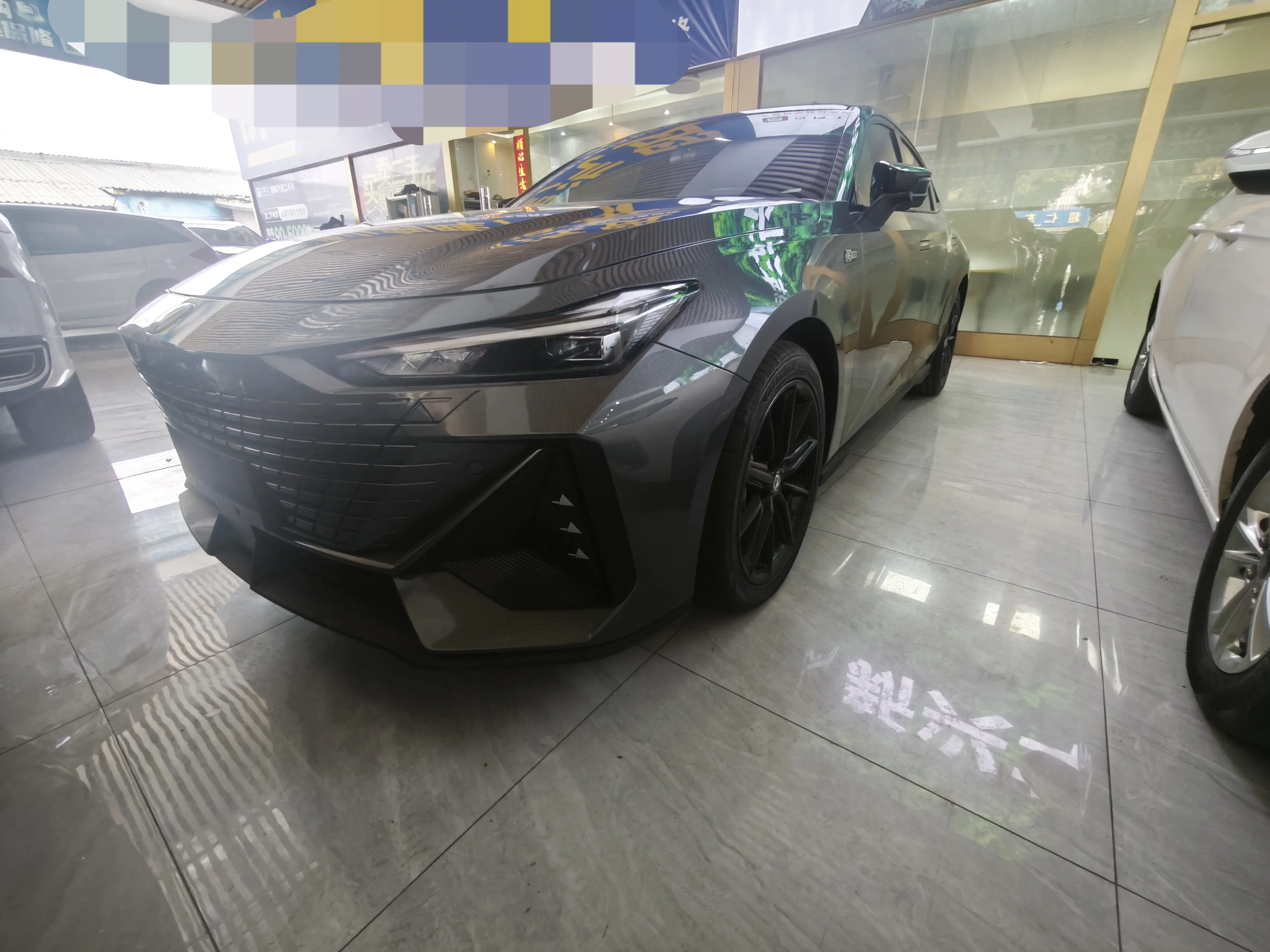 Changan UNI-V  из Китая