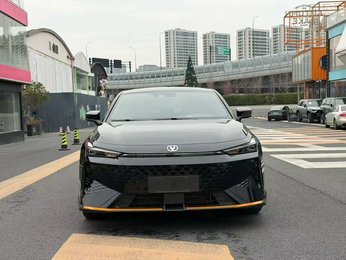 Changan UNI-V  из Китая