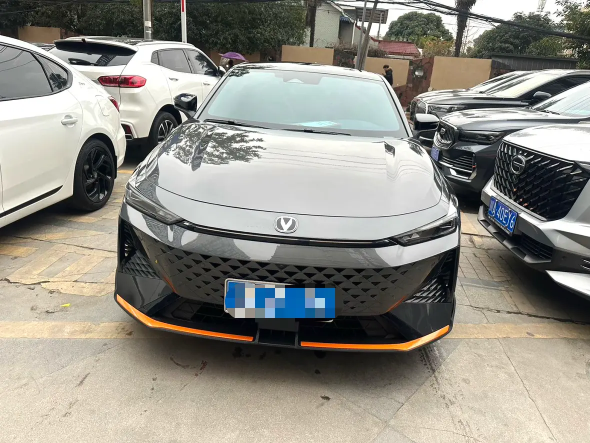 Changan UNI-V  из Китая