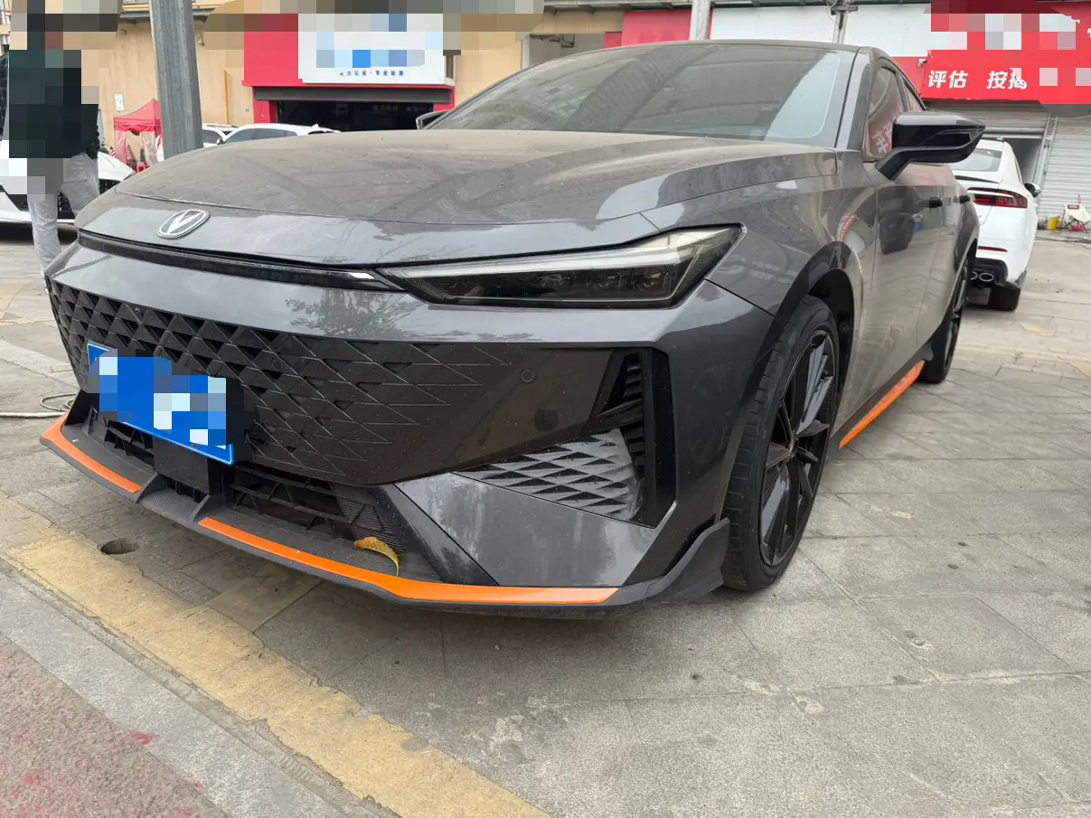 Changan UNI-V  из Китая