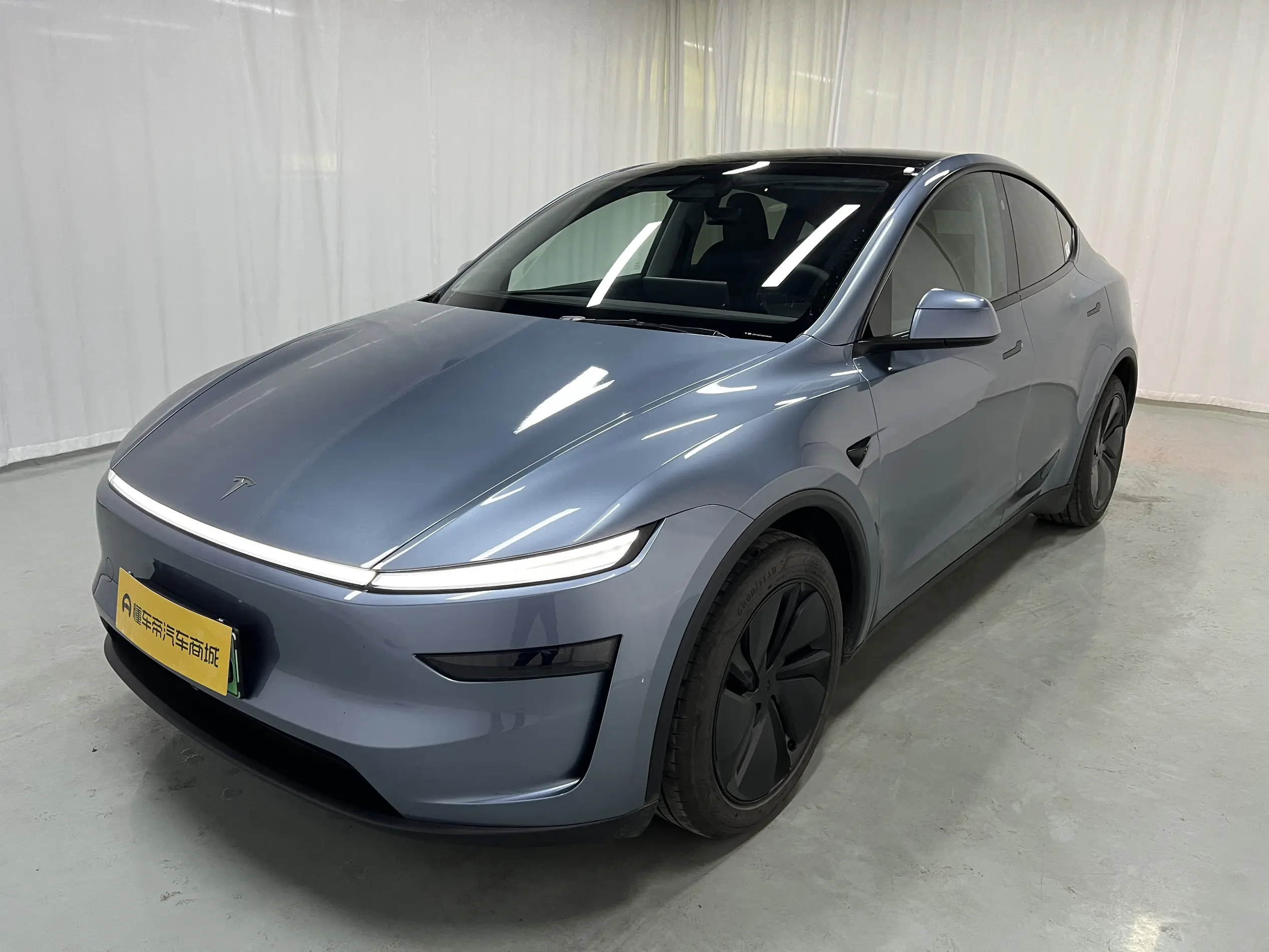 Tesla Model Y  из Китая