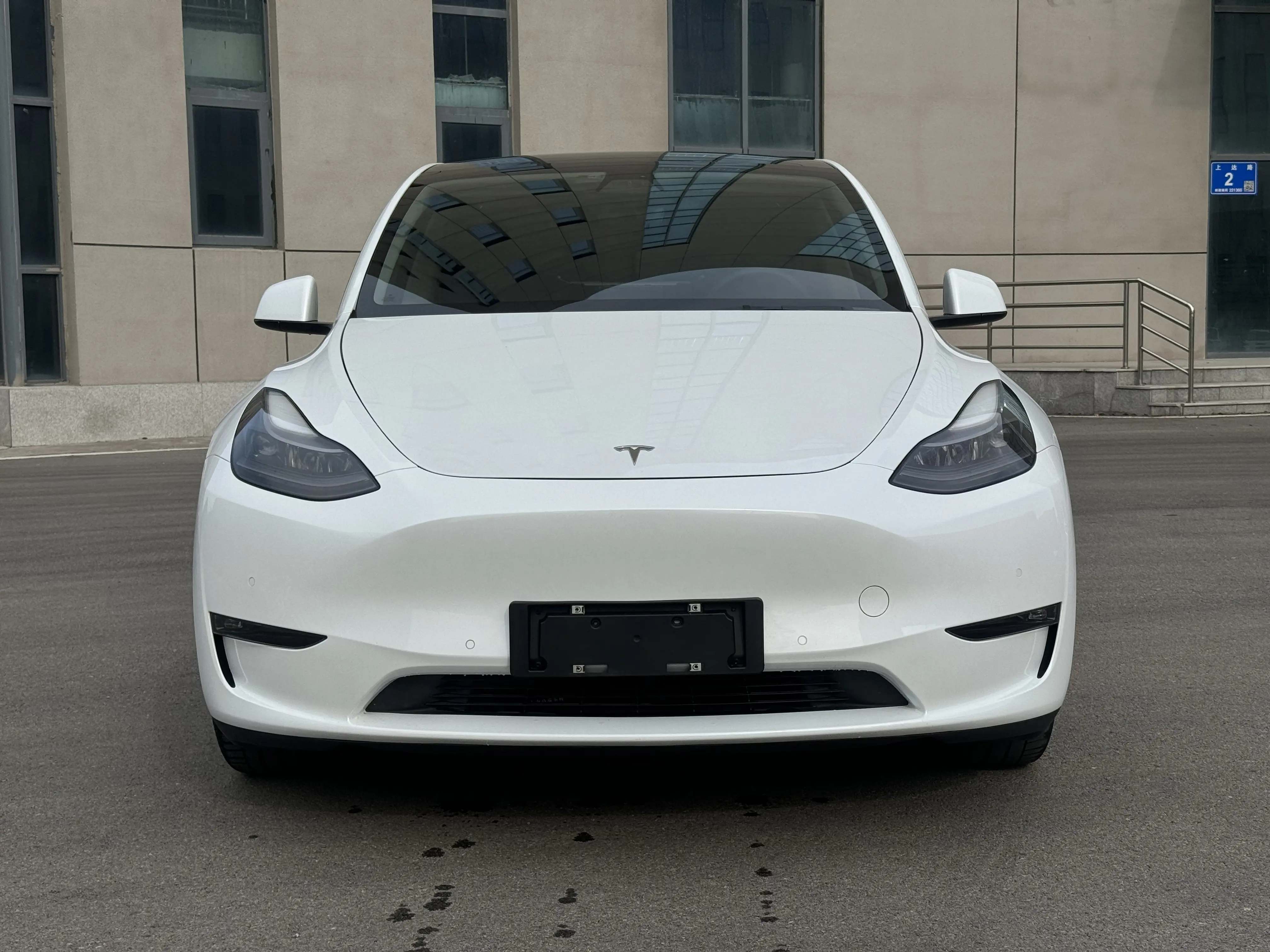 Tesla Model Y  из Китая