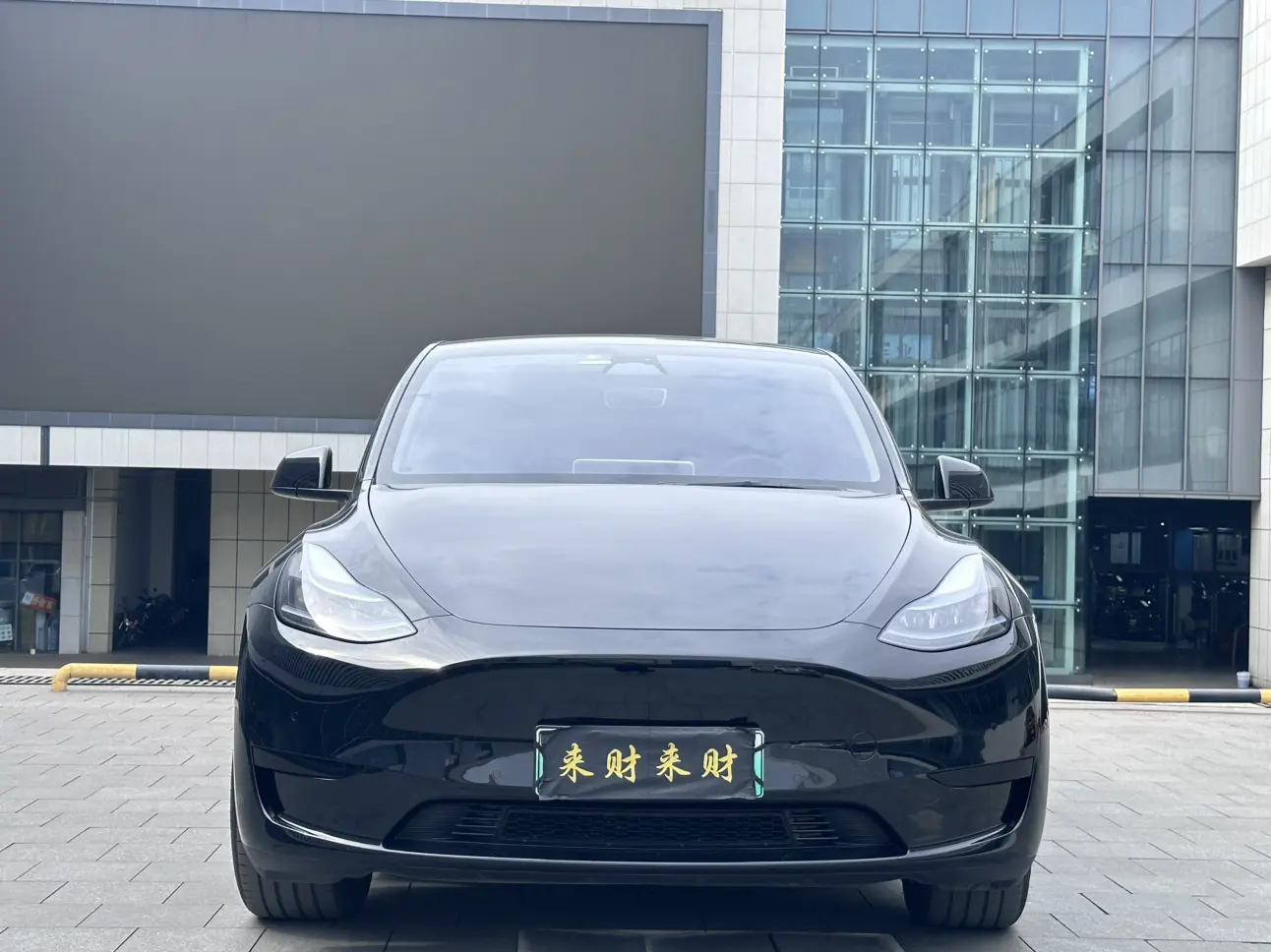 Tesla Model Y  из Китая