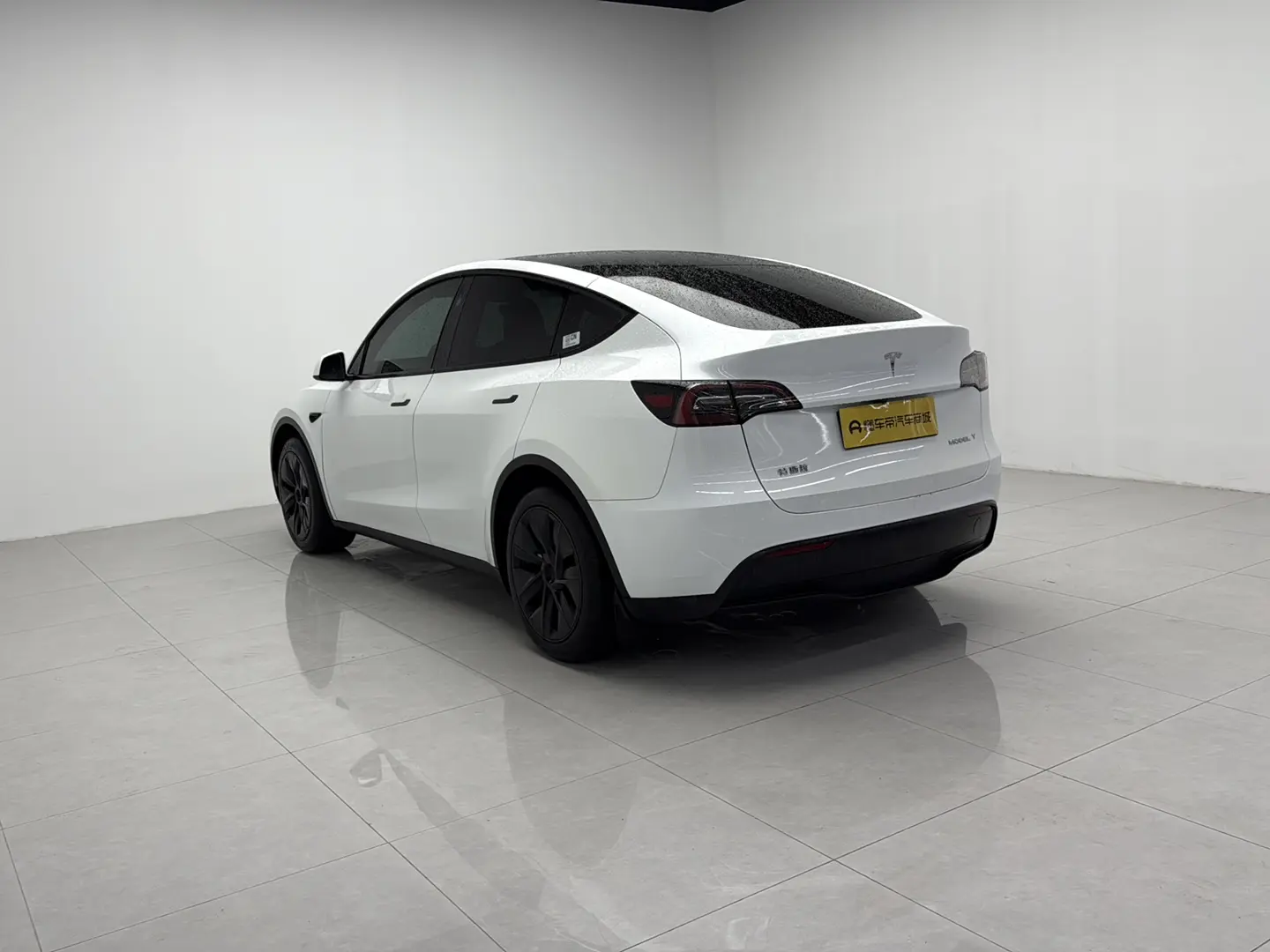 Tesla Model Y  из Китая