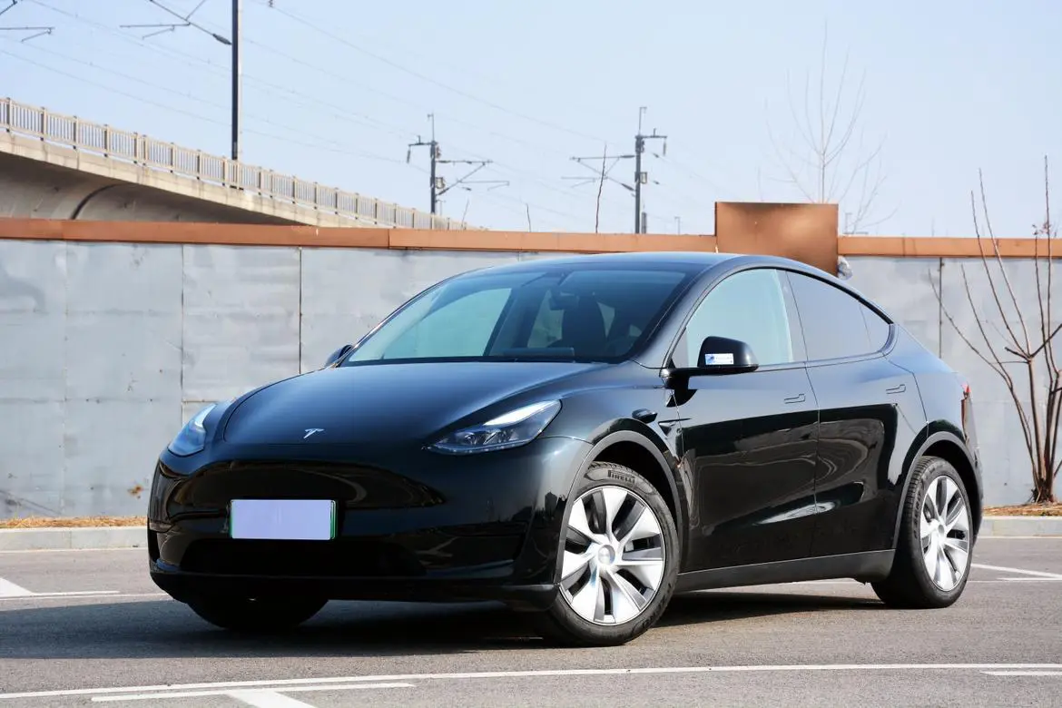 Tesla Model Y  из Китая