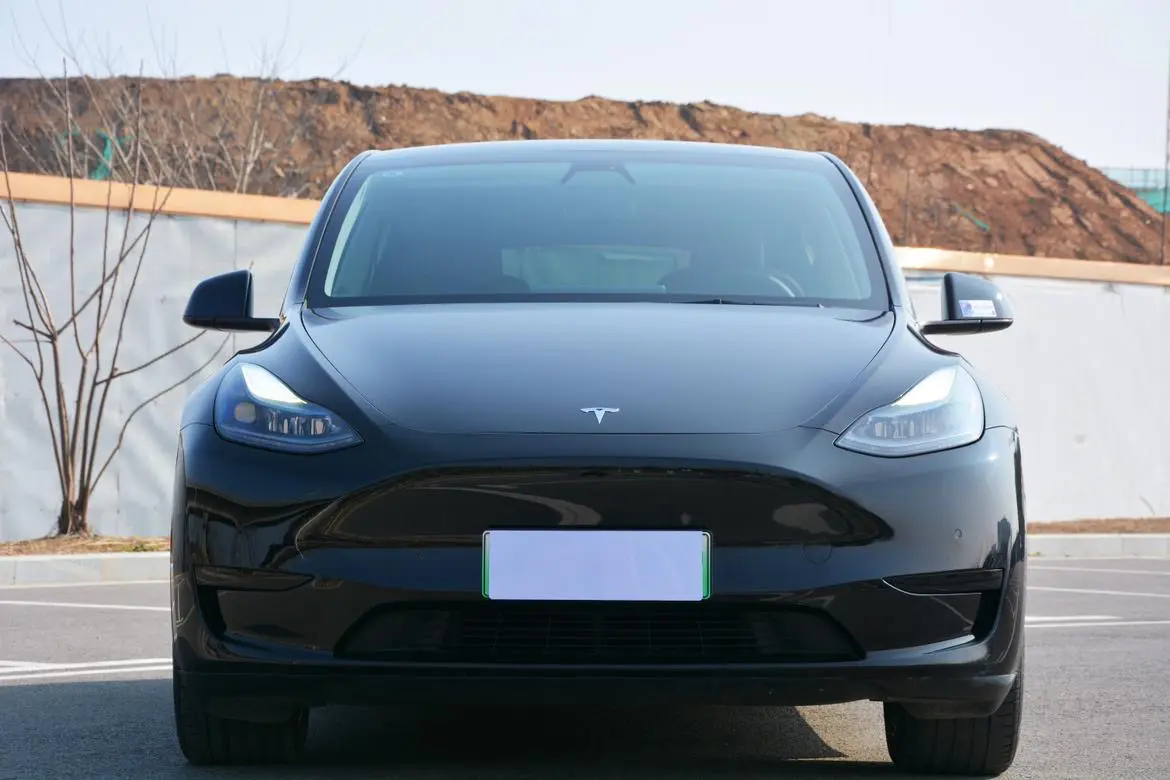 Tesla Model Y  из Китая