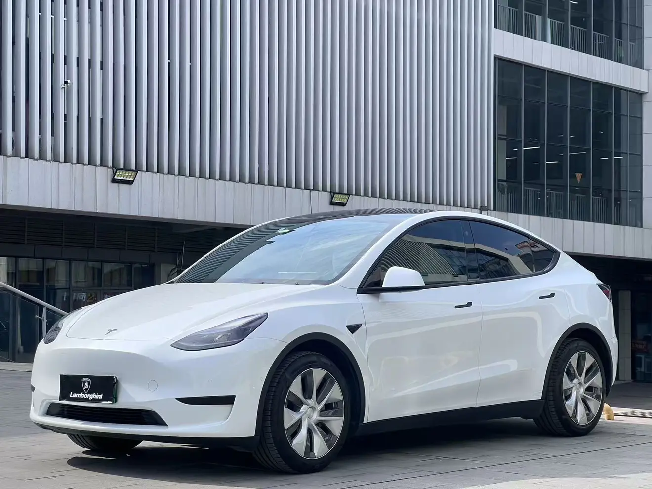 Tesla Model Y  из Китая