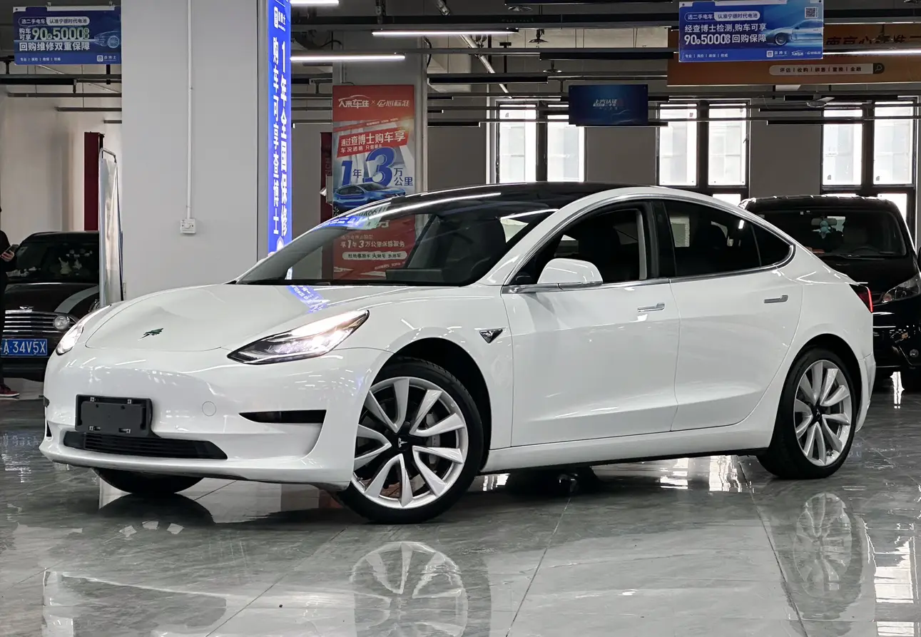 Tesla Model 3  из Китая