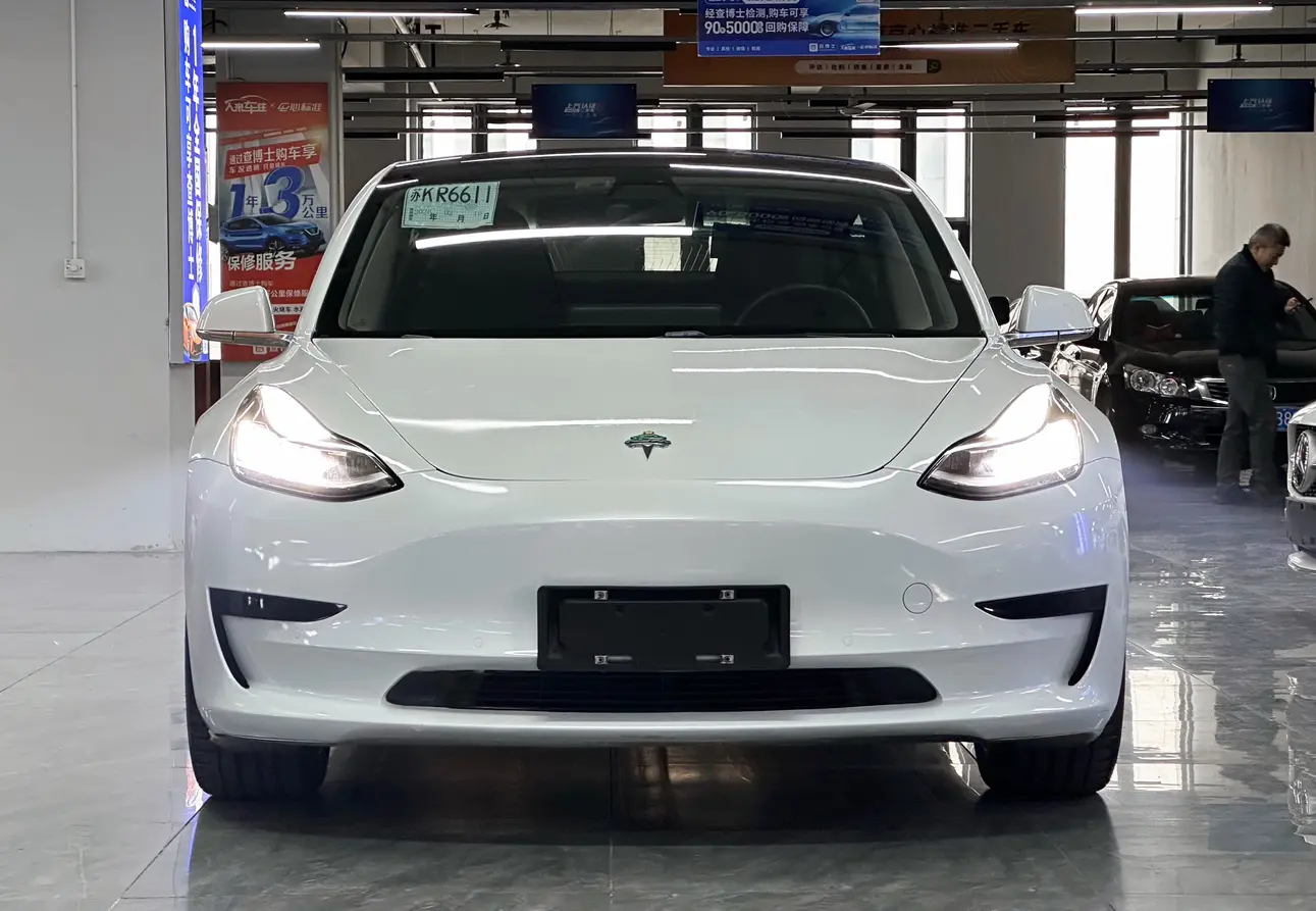 Tesla Model 3  из Китая
