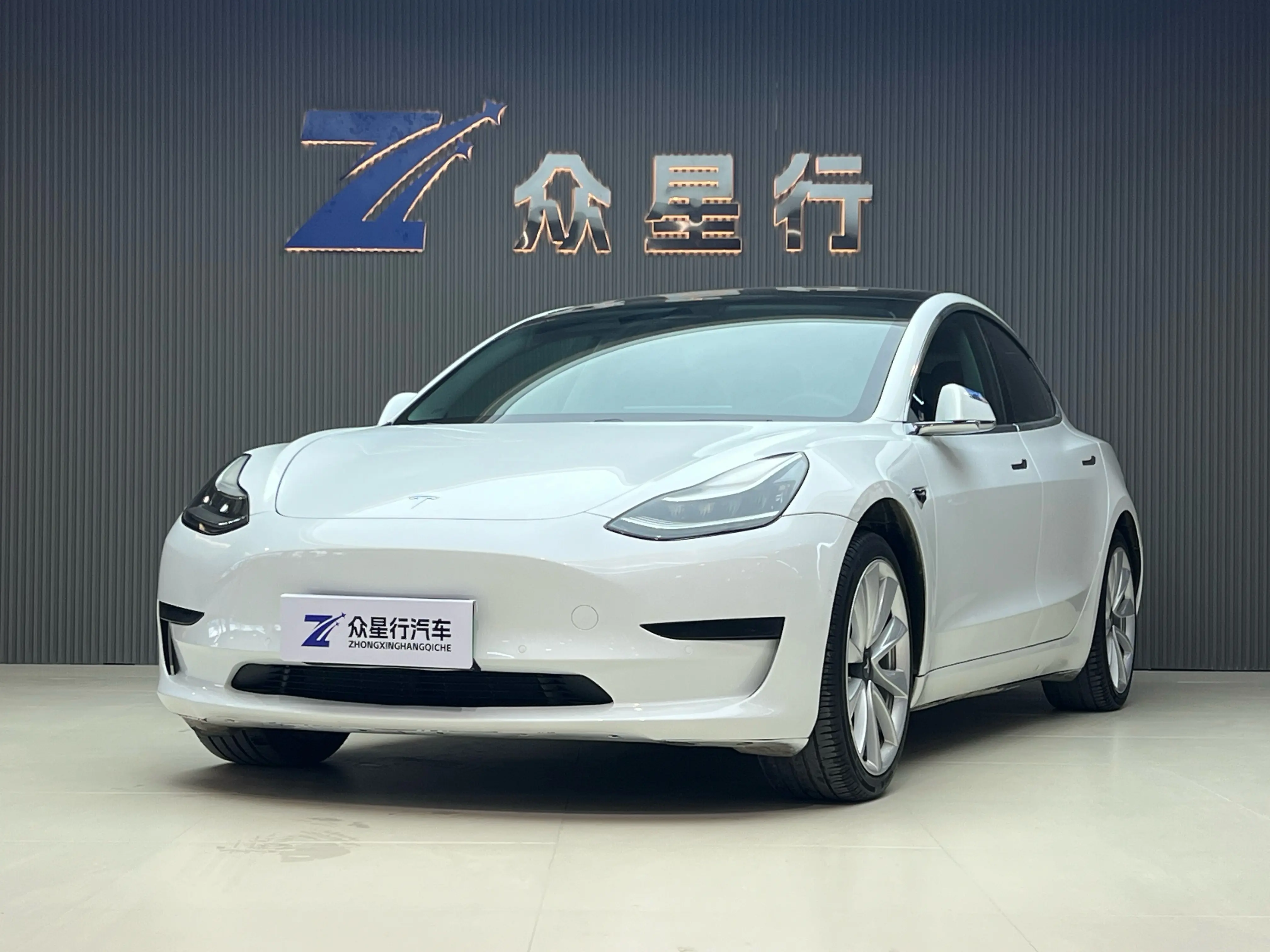 Tesla Model 3  из Китая