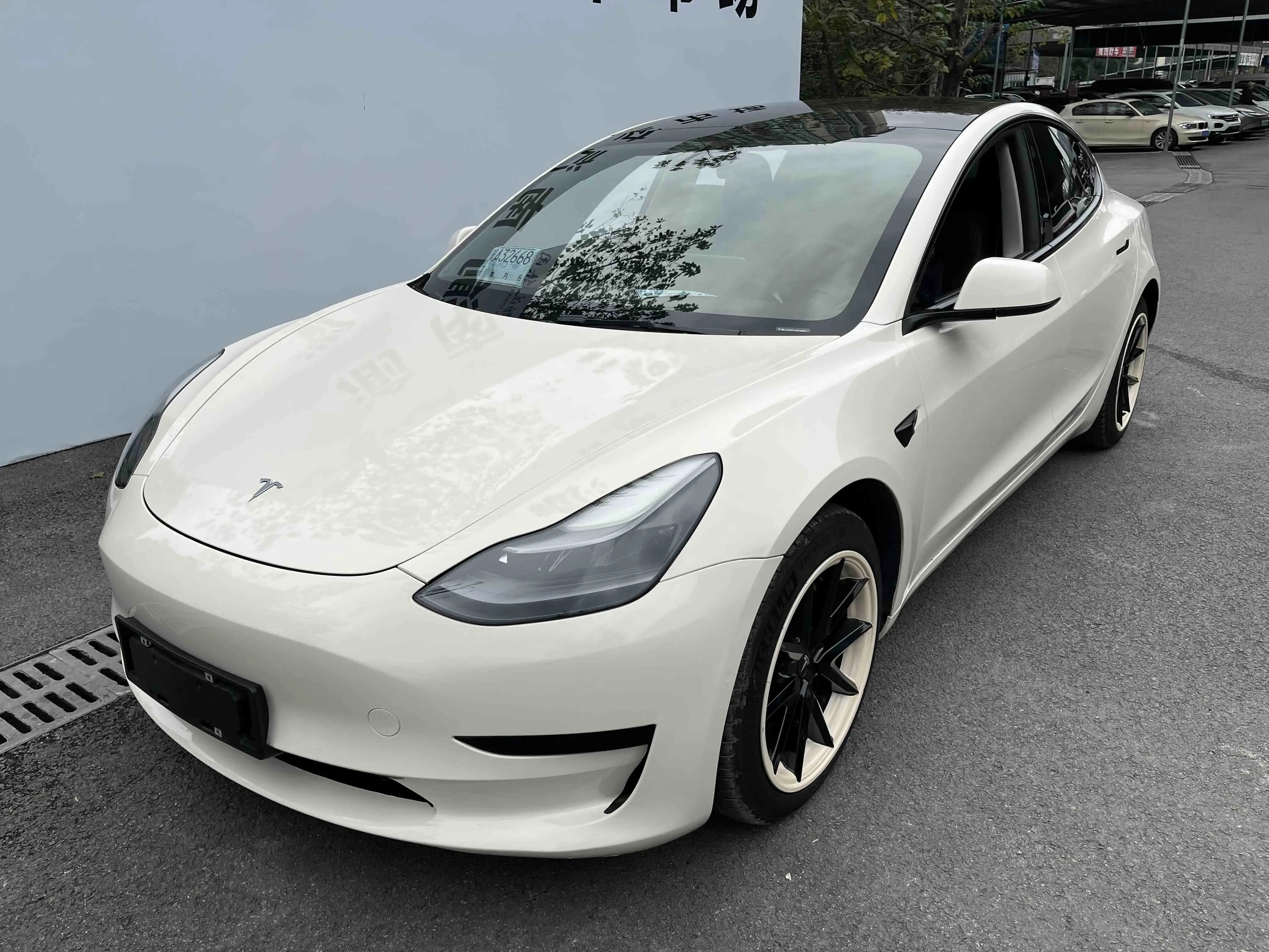 Tesla Model 3  из Китая