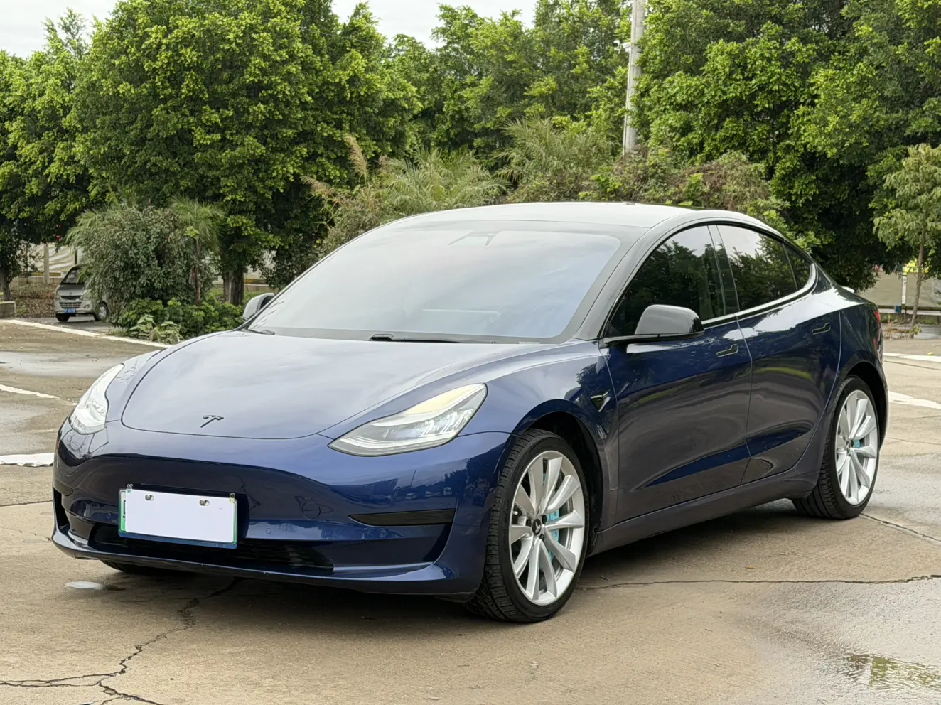 Tesla Model 3  из Китая