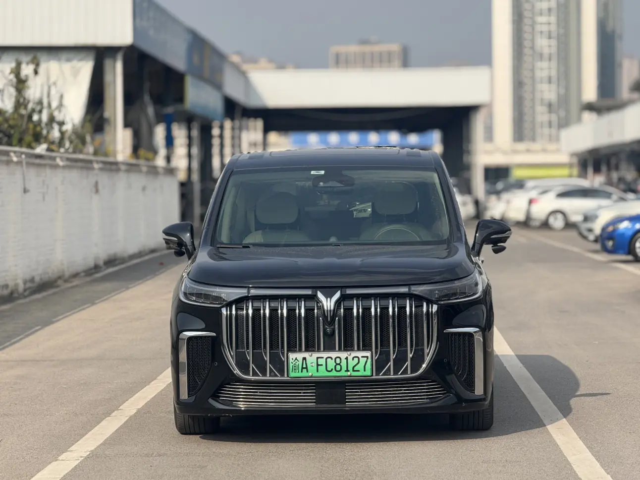 Voyah Lantu Dreamer EV  из Китая