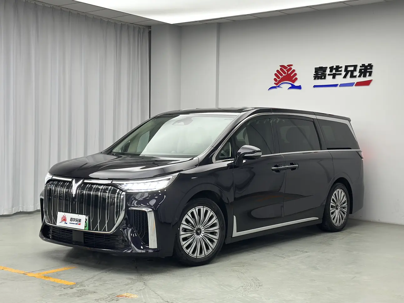 Voyah Lantu Dreamer EV  из Китая