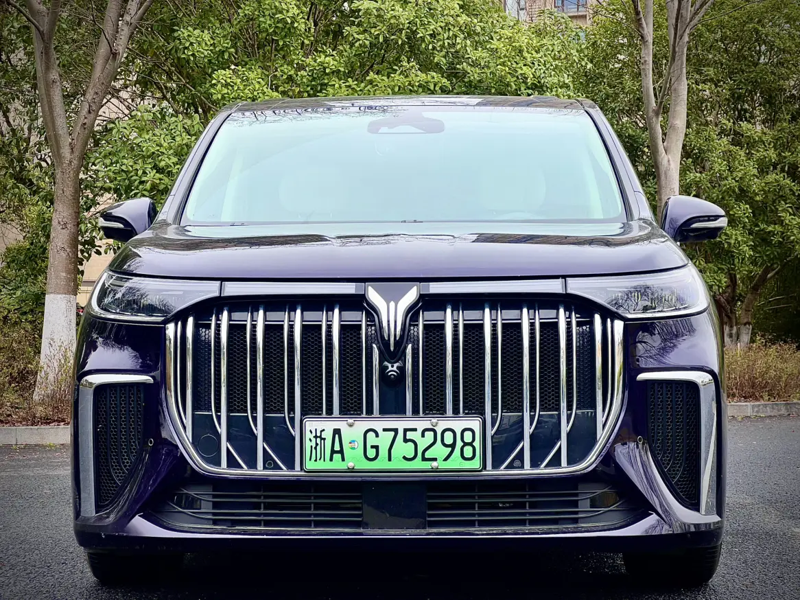 Voyah Lantu Dreamer PHEV  из Китая