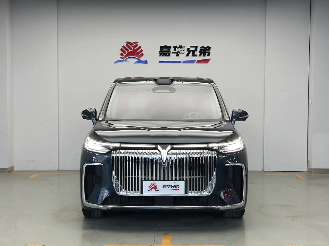 Voyah Lantu Dreamer PHEV  из Китая