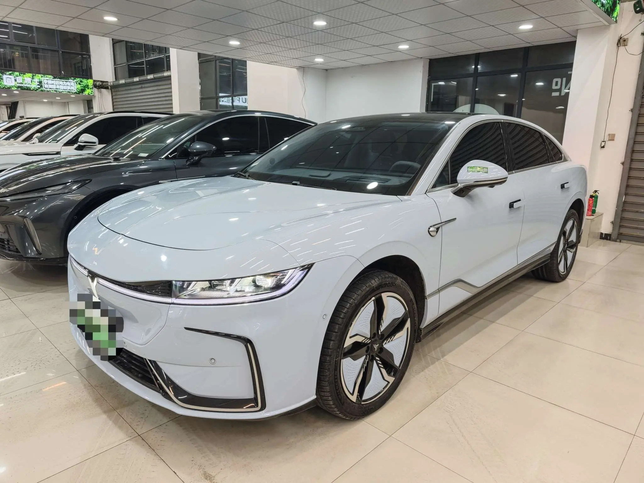 Voyah Passion EV  из Китая