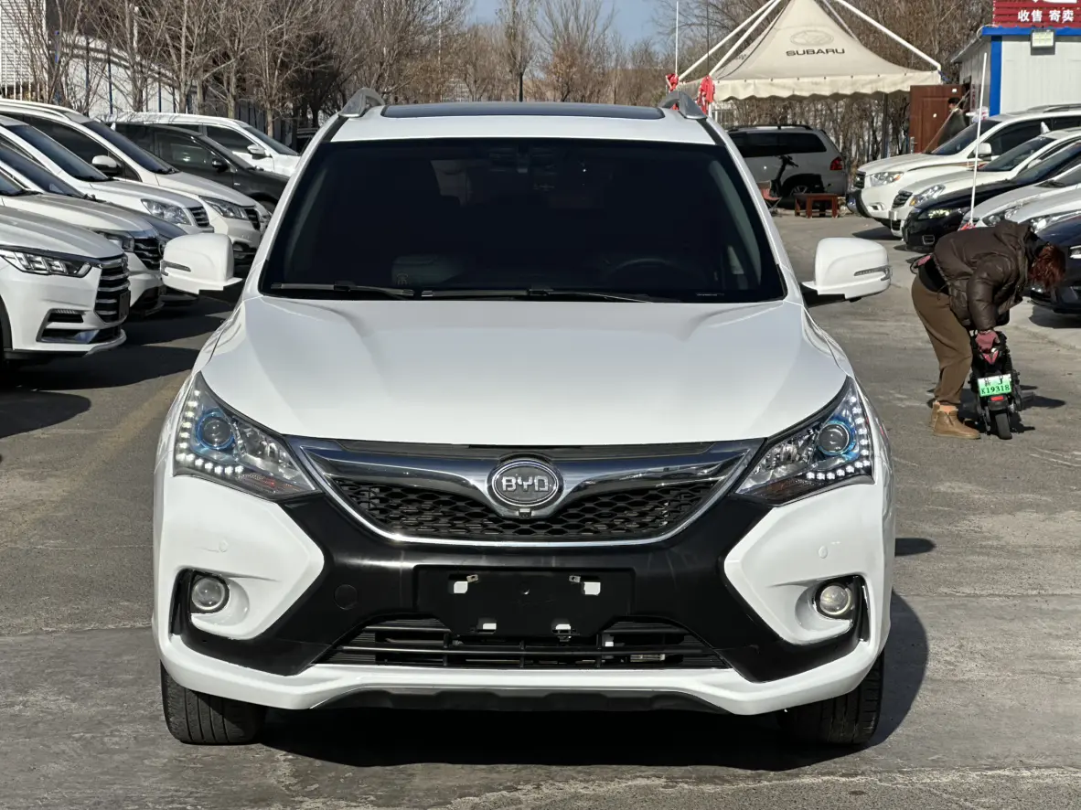 BYD Song  из Китая