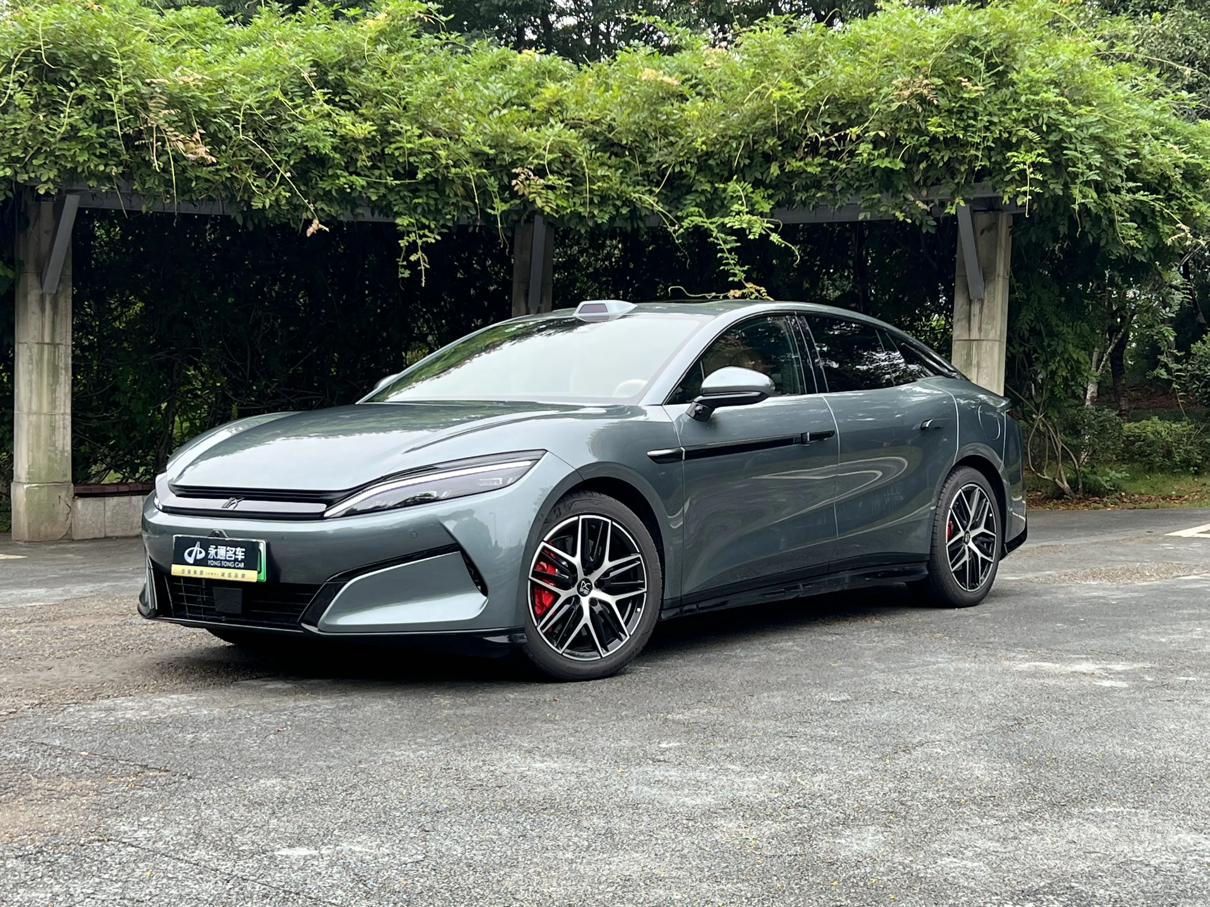 BYD Han L DM  из Китая