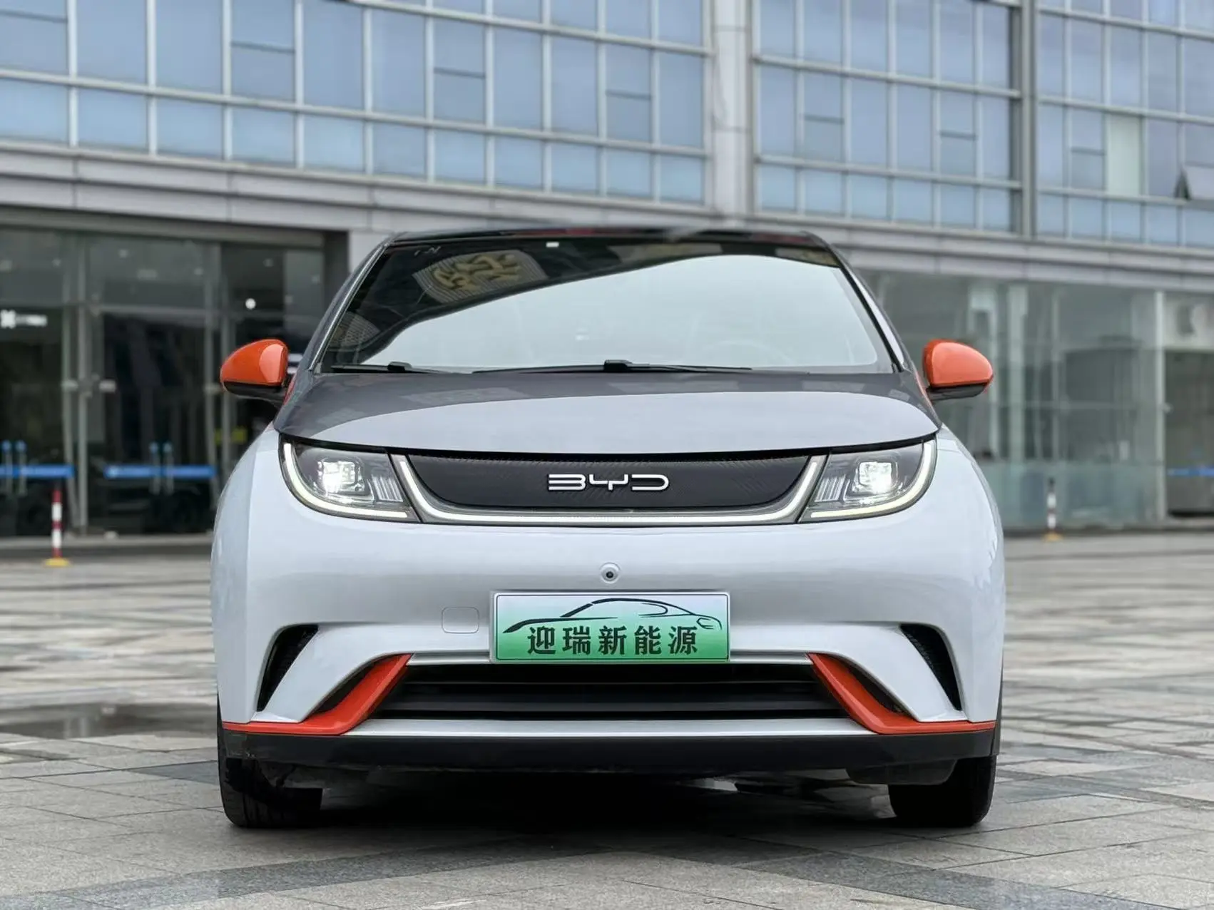 BYD Dolphin  из Китая